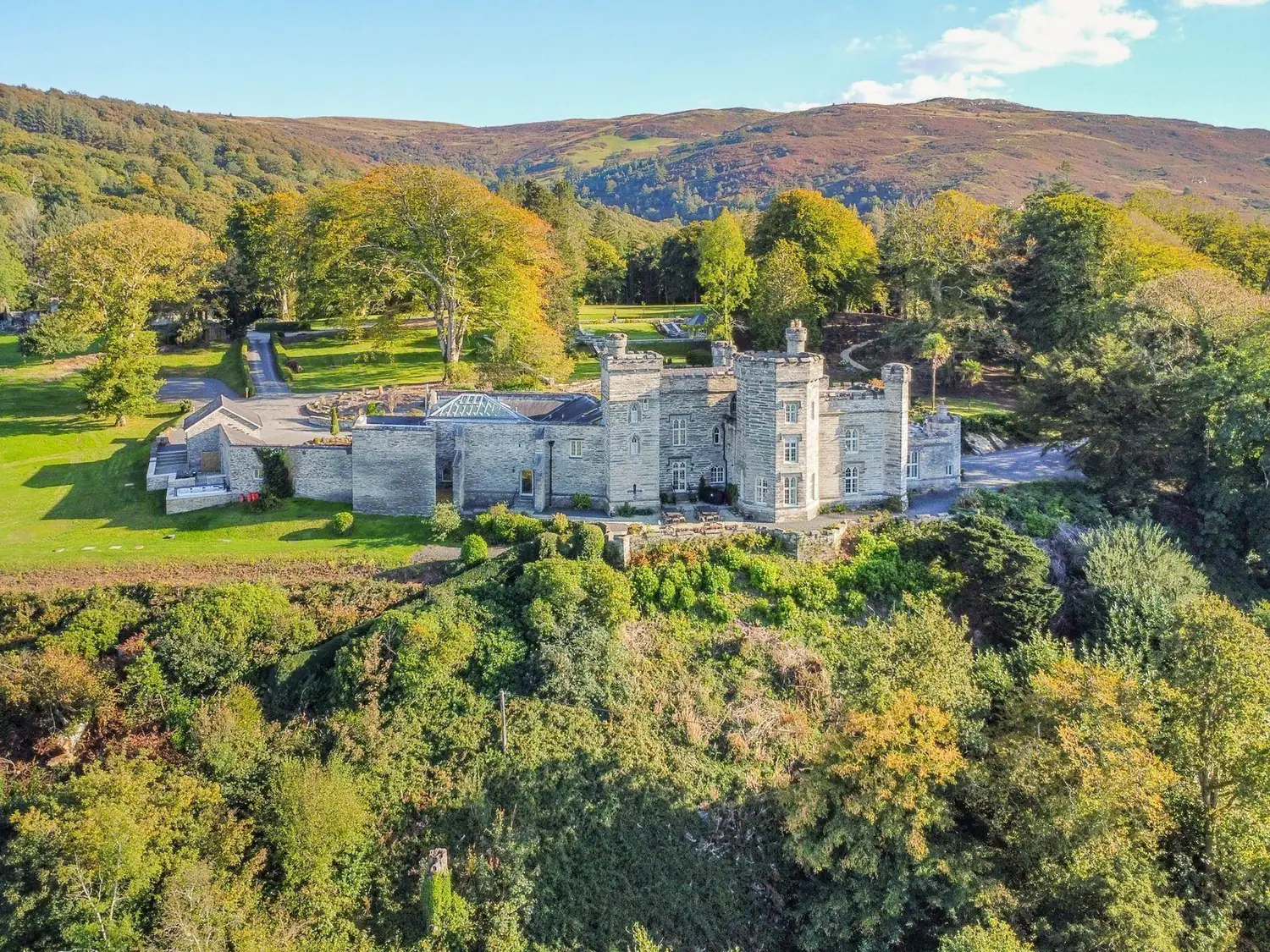 Glandyfi Castle